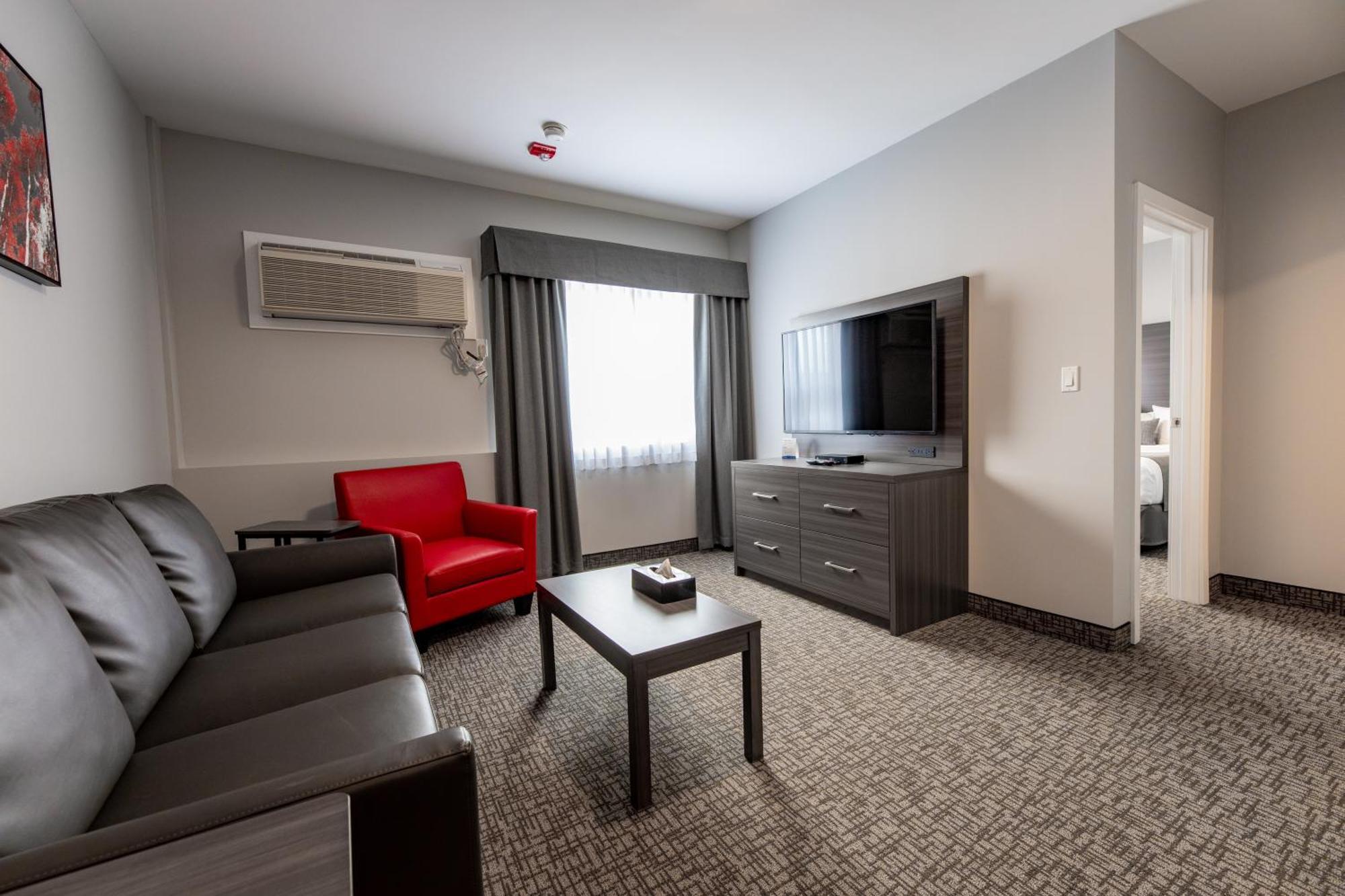 The Kanata By Bcminns - Hinton Bagian luar foto