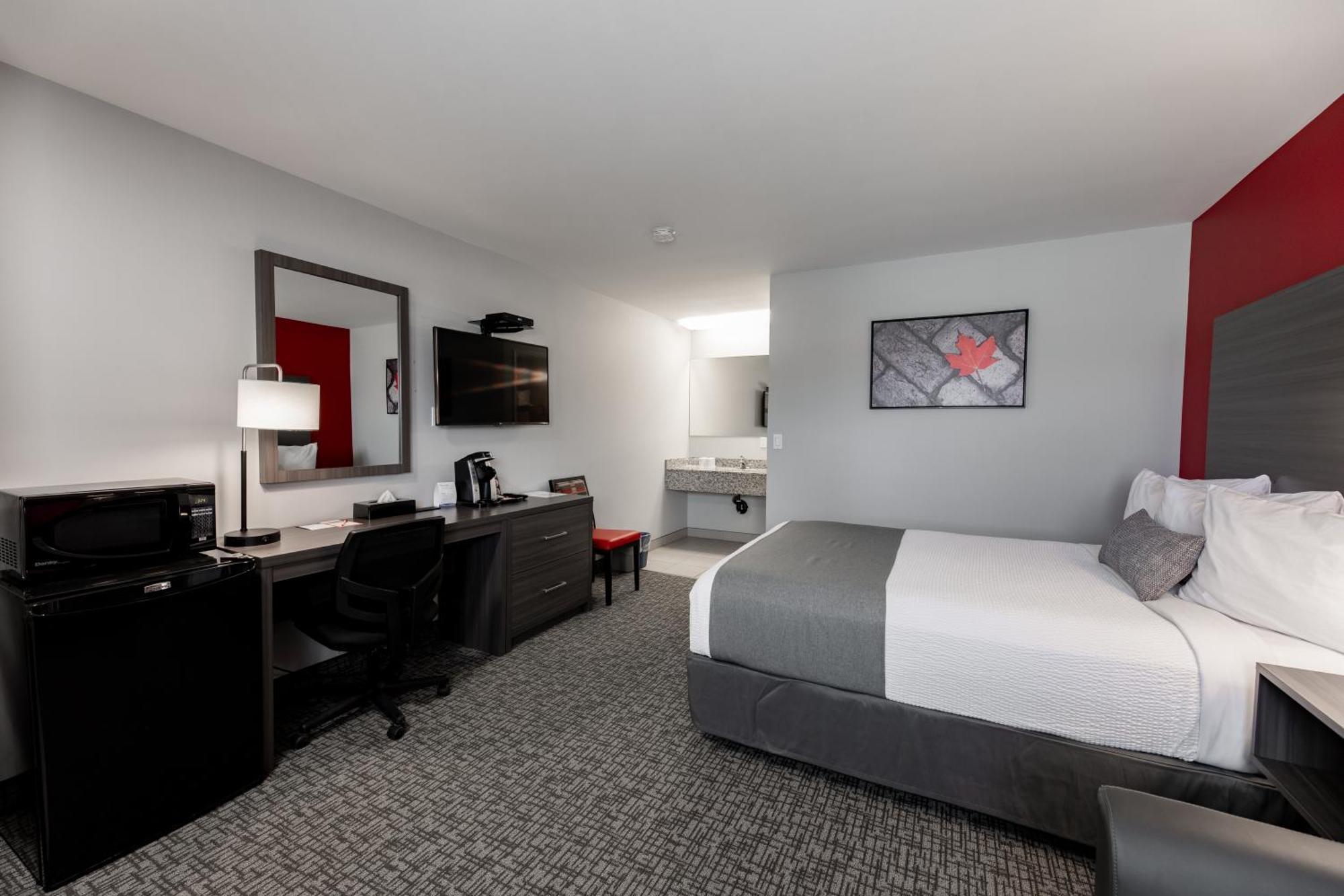 The Kanata By Bcminns - Hinton Bagian luar foto