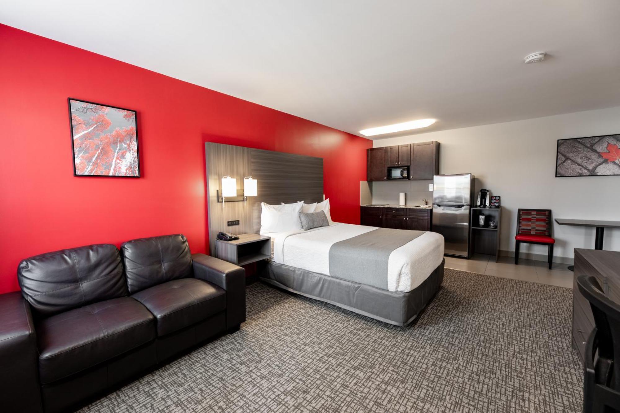 The Kanata By Bcminns - Hinton Bagian luar foto