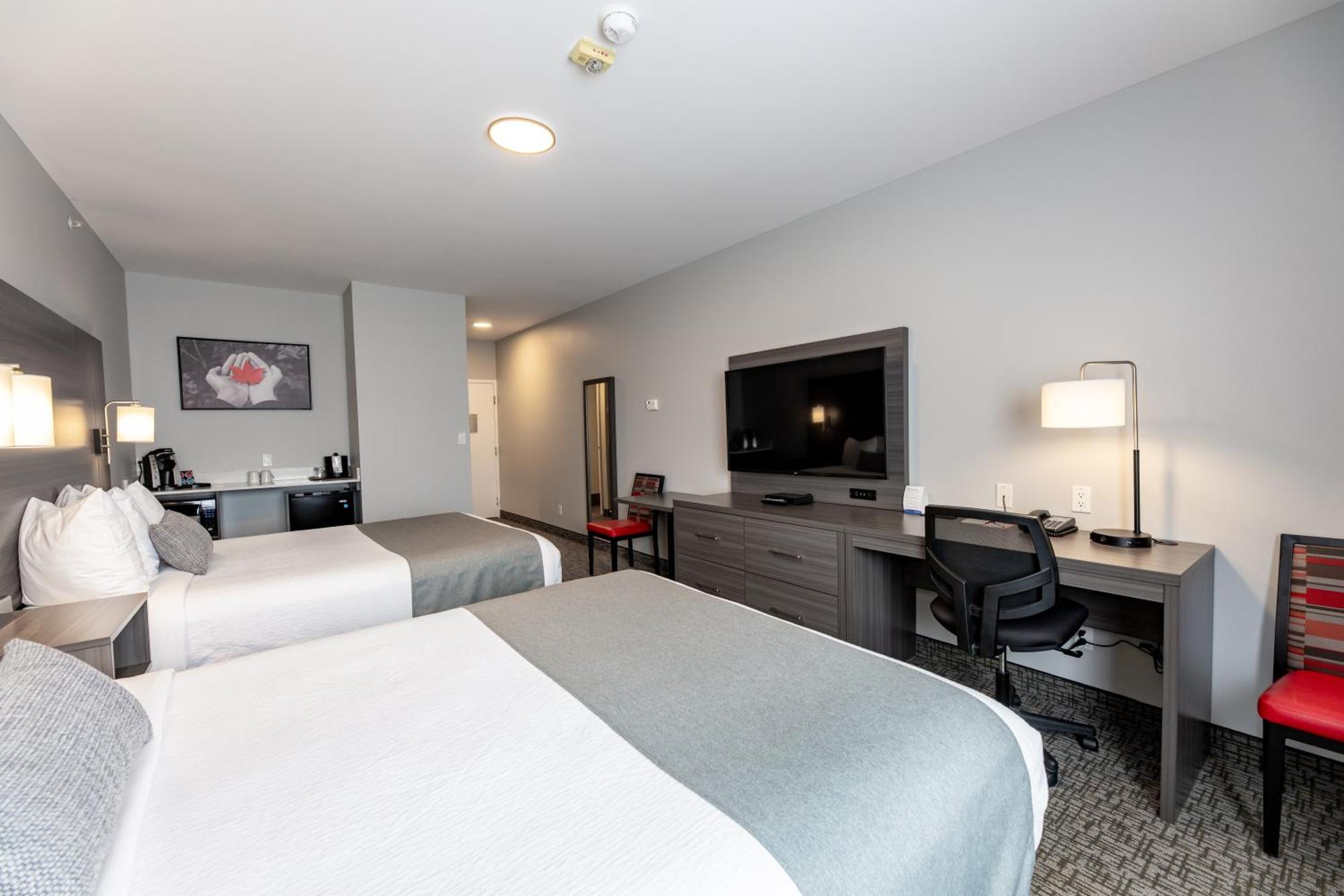 The Kanata By Bcminns - Hinton Bagian luar foto