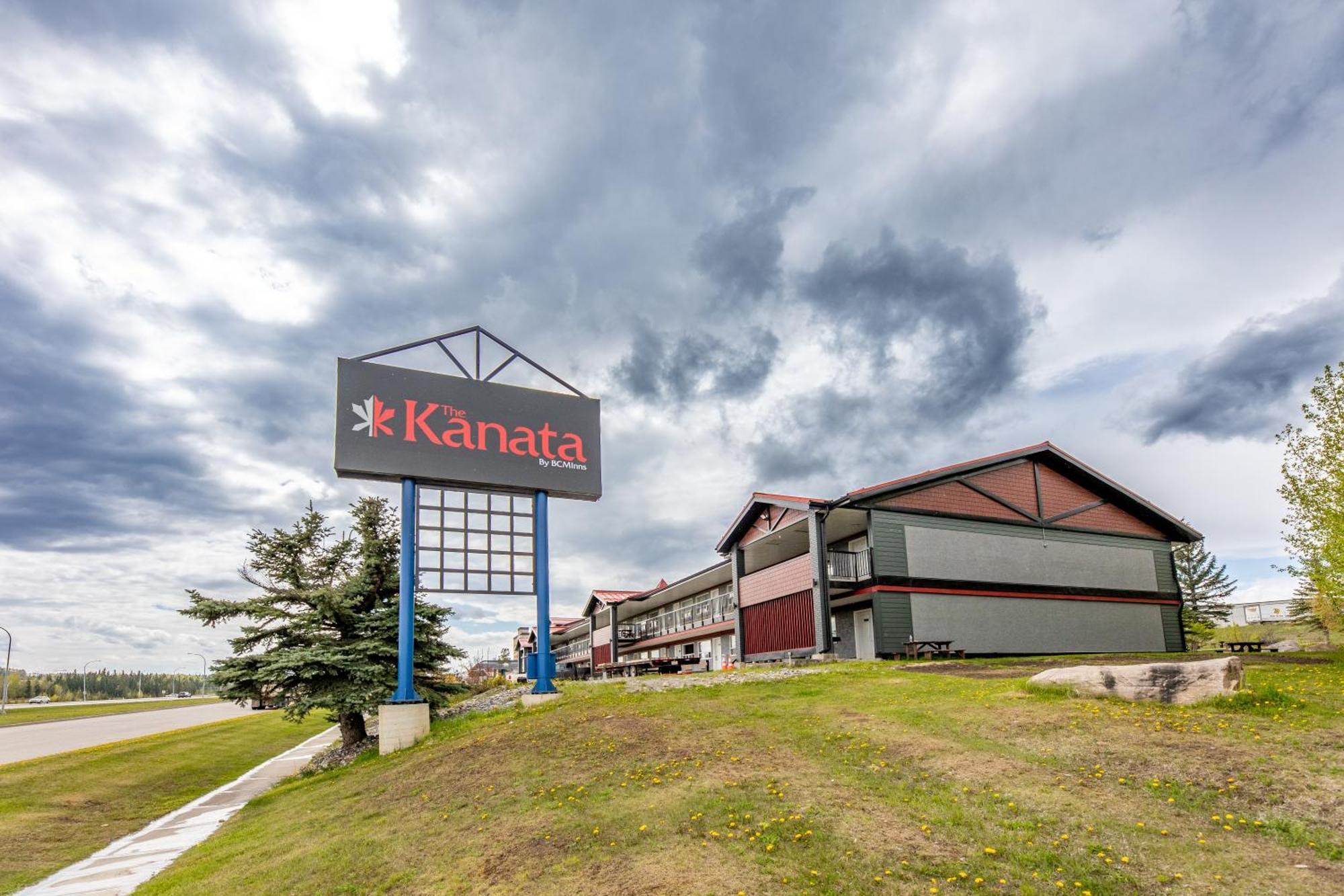 The Kanata By Bcminns - Hinton Bagian luar foto